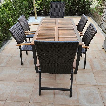 Eleonoras Ferienwohnung In Wuerzburg Stadt Mit Terrasse Im Erdgeschoss Inklusive Eigenen Parkplaetzen Vor Der Tuer Extérieur photo