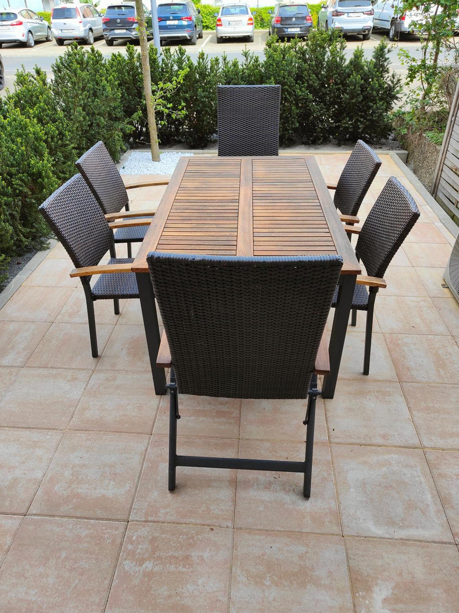 Eleonoras Ferienwohnung In Wuerzburg Stadt Mit Terrasse Im Erdgeschoss Inklusive Eigenen Parkplaetzen Vor Der Tuer Extérieur photo